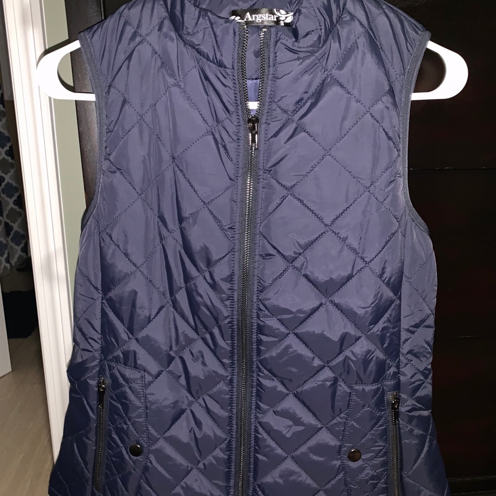 New Without Tags Women’s Quilted Vest